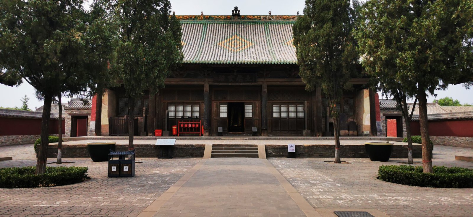 typical Chinese architectural facade